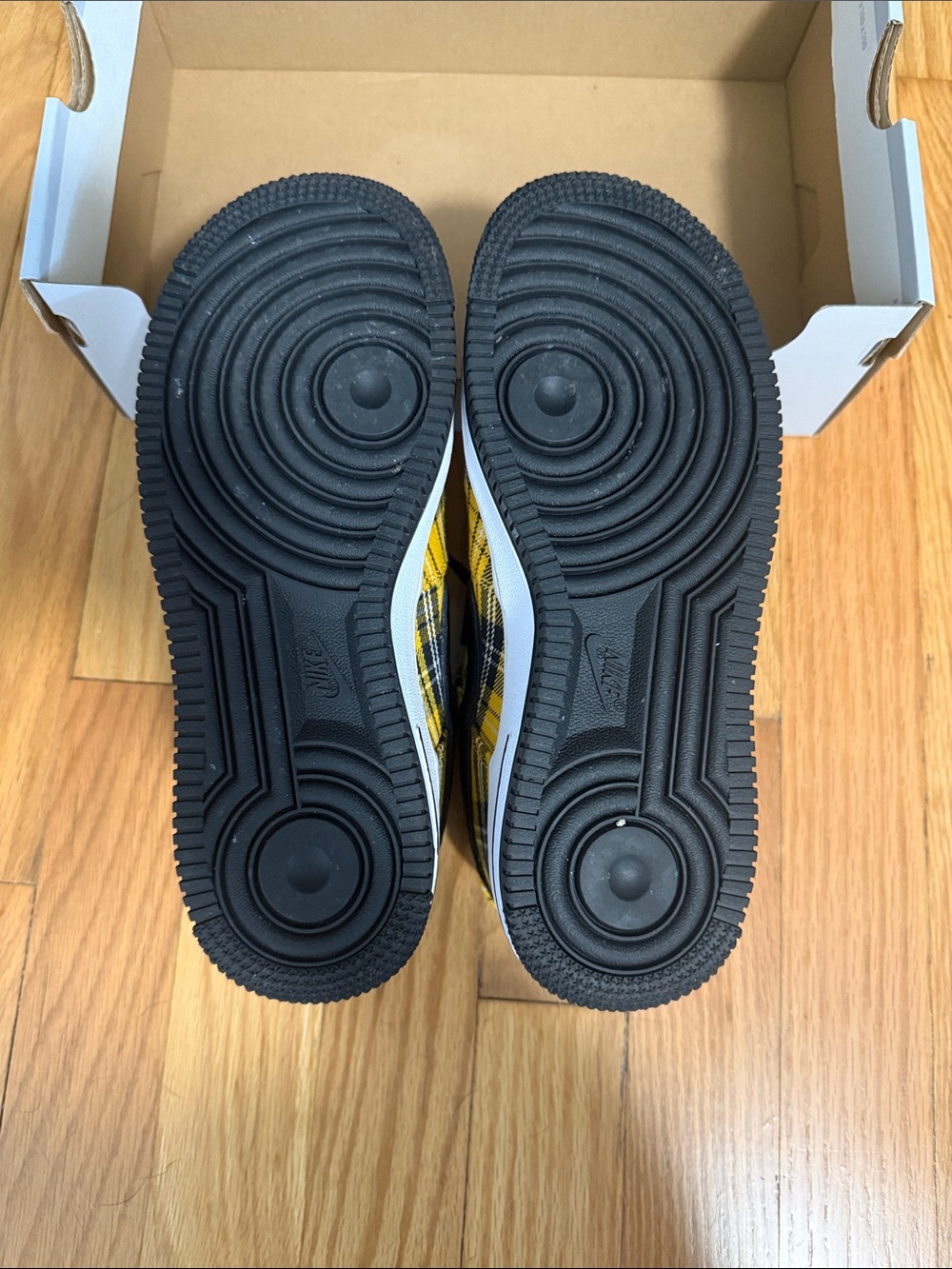 Clueless x Nike Air Force 1 - Picture 2 of 5